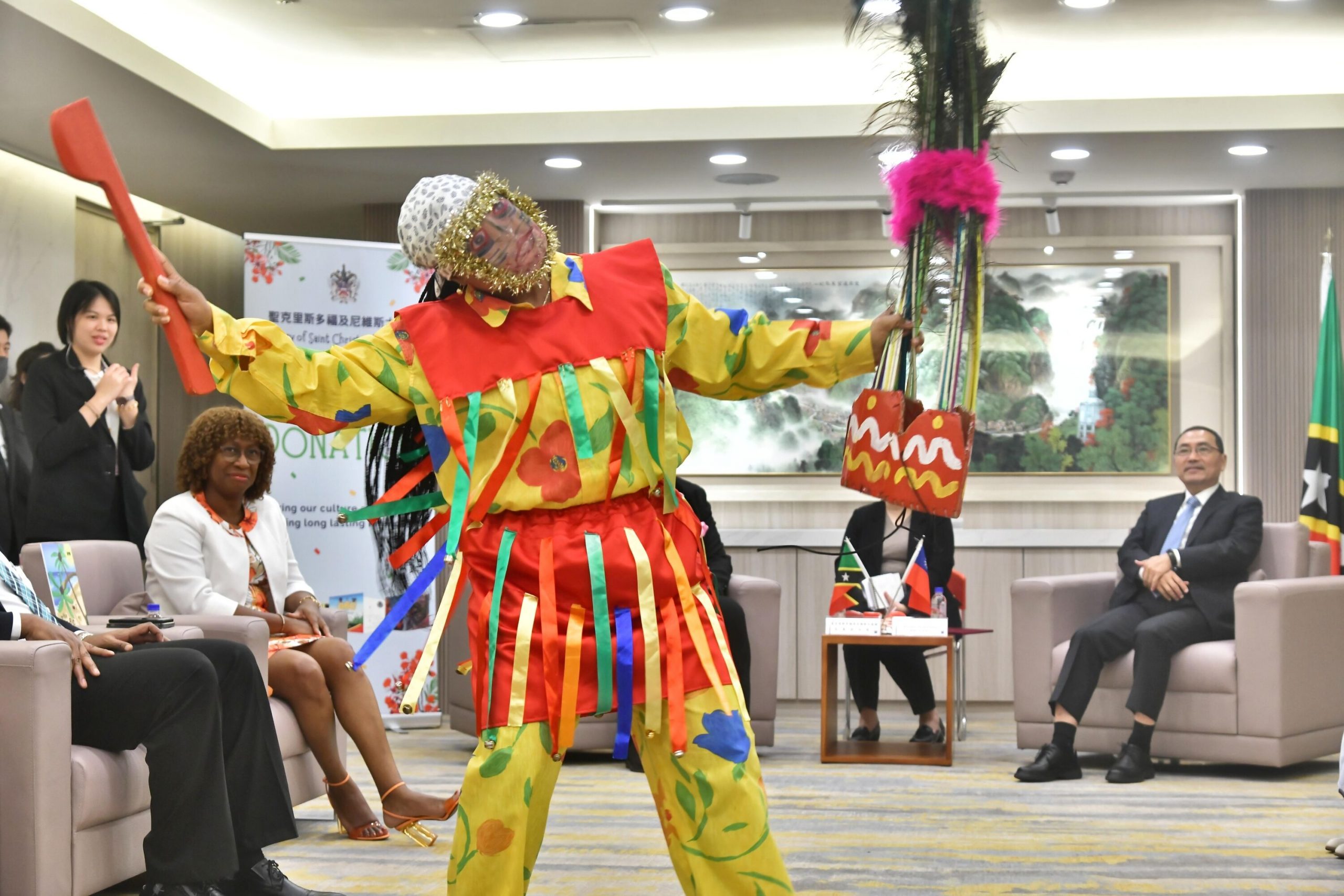 
圖3 聖克里斯多福及尼維斯青年塔瓦納(Tawanna+Shaniqua+Collins)帶來該國傳統舞蹈。