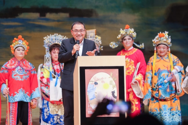 侯友宜今（26）日出席114年度「敬老獻藝歌仔戲」活動。