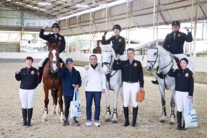 侯友宜於農曆年前特別前往關心新北市政府警察局騎警隊的訓練情形。