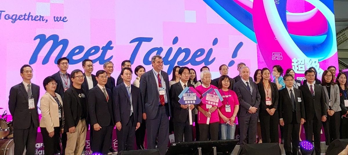 新北青年局局長錢念群代表新北市政府參與2022MeetTaipei創新創業嘉年華